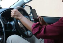 Ley No Chat: Expertos refuerzan llamado a no conducir usando el celular