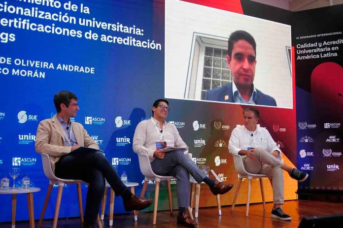 Participantes en cumbre internacional sobre calidad universitaria apuestan por la creación de un espacio común iberoamericano que potencie la movilidad y la inserción laboral