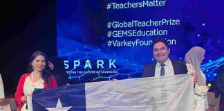 Profesores chilenos participan de encuentro internacional docente en Dubai
