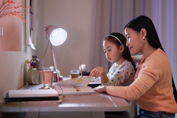 Regreso a clases La iluminación LED contribuye a mejorar la concentración y el descanso Regreso a clases La iluminación LED contribuye a mejorar la concentración y el descanso