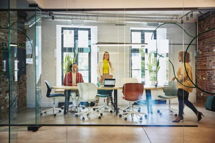 Workmonitor 2025 La seguridad laboral y el equilibrio entre trabajo y vida personal son factores clave para el talento en Chile Workmonitor 2025: La seguridad laboral y el equilibrio entre trabajo y vida personal son factores clave para el talento en Chile