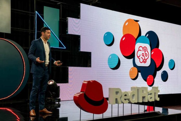 ¿Qué son los modelos de lenguaje pequeños (SLM) y qué importancia tienen para los servicios financieros?