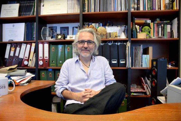 Científico chileno es nombrado miembro de la Pontificia Academia de Ciencias del Vatican Científico chileno es nombrado miembro de la Pontificia Academia de Ciencias del Vatican