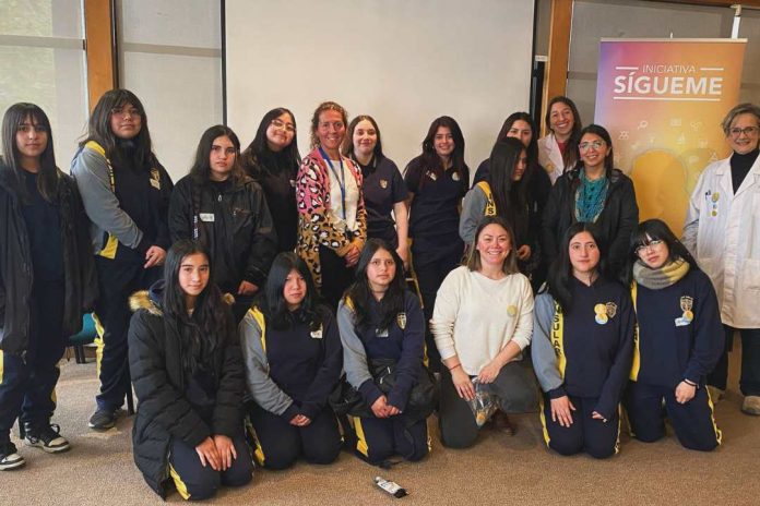 Convocatoria abierta Participa con tus alumnas en SIGUEME 2024 e inspira vocaciones científicas