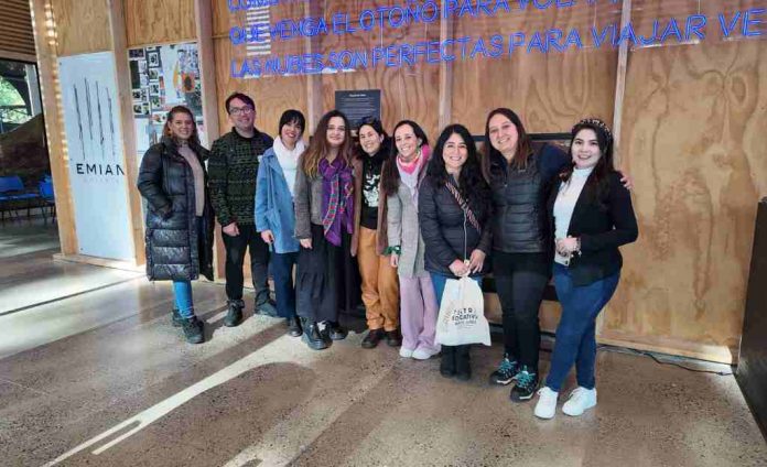 Docentes y educadores destacados participan en importante cumbre de Innovación Internacional