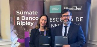 Escuela de Negocios UAI y Banco Ripley firman alianza de colaboración para fomentar la educación financiera