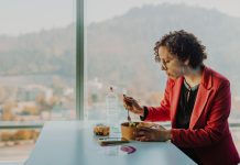 Webinar "Las ventajas tributarias detrás de la alimentación de tu equipo”