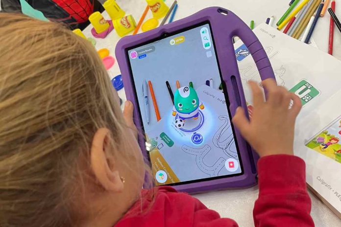 IA y tecnología en el aula El nuevo aliado de los docentes en el regreso a clases 2025 IA y tecnología en el aula: El nuevo aliado de los docentes en el regreso a clases 2025