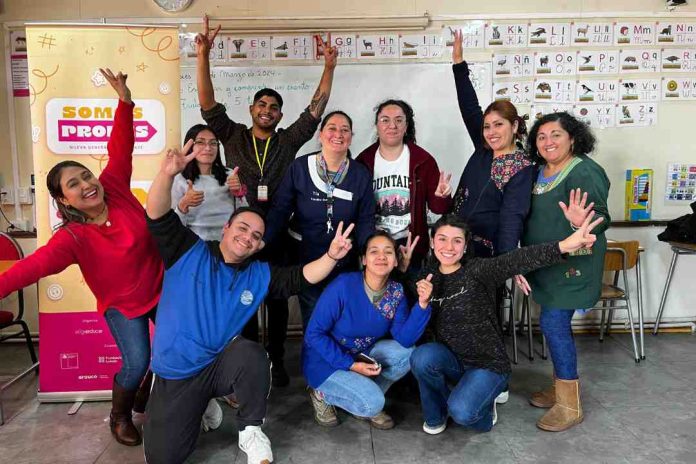 Lanzan campaña de inscripción para programa que promueve el bienestar docente