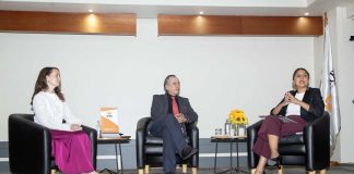 Subsecretaria de Servicios Sociales, Francisca Gallegos, participa en conversatorio de UDLA «Mujer y políticas públicas» Subsecretaria de Servicios Sociales, Francisca Gallegos, participa en conversatorio de UDLA “Mujer y políticas públicas”