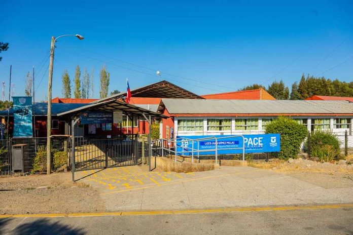 Con resultados históricos escuelas apoyadas por Fundación CMPC destacan en últimos resultados SIMCE Con resultados históricos escuelas apoyadas por Fundación CMPC destacan en últimos resultados SIMCE