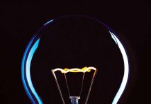 Apagar las luces no es suficiente: hábitos diarios que están aumentando tu consumo eléctrico