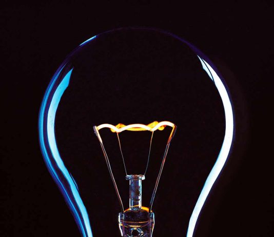 Apagar las luces no es suficiente: hábitos diarios que están aumentando tu consumo eléctrico Apagar las luces no es suficiente: hábitos diarios que están aumentando tu consumo eléctrico