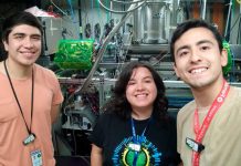 La pasantía de jóvenes científicos chilenos en acelerador de partículas en Estados Unidos