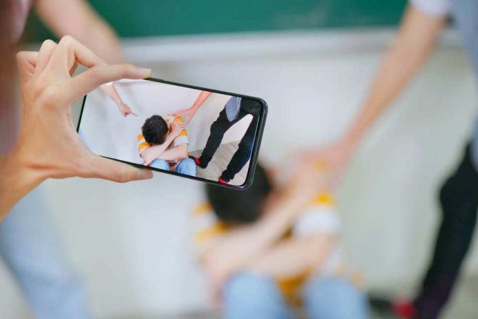 Alza en denuncias de violencia escolar refleja un problema social más amplio Alza en denuncias de violencia escolar refleja un problema social más amplio