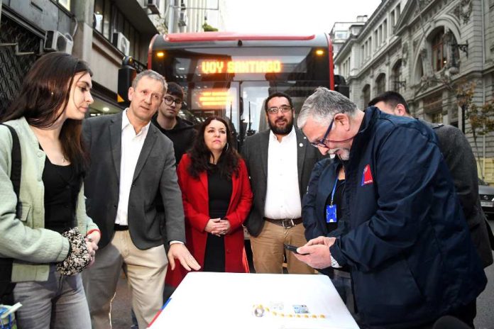 Autoridades de Educación y Transportes anuncian inicio del proceso de revalidación de la TNE 2025 para mantener tarifa estudiantil Autoridades de Educación y Transportes anuncian inicio del proceso de revalidación de la TNE 2025 para mantener tarifa estudiantil