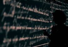 Coursera lanza cursos doblados de IA en español, francés, portugués y alemán