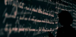 Coursera lanza cursos doblados de IA en español, francés, portugués y alemán