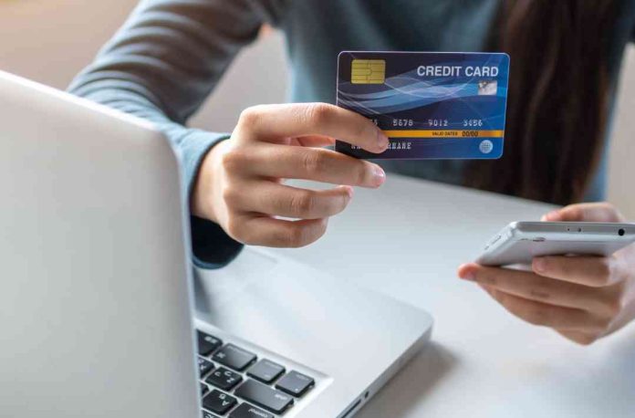 El robo de identidad y el acceso indebido a cuentas representan el 60% de los fraudes cibernéticos, según Experian. El robo de identidad y el acceso indebido a cuentas representan el 60% de los fraudes cibernéticos, según Experian.