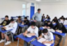 Entre el pupitre y la cámara: reflexiones sobre el caso del Centro Educativo Liceo de San Ramón