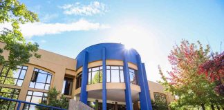 Ingeniería Comercial de la UTalca imparte módulos disciplinares en inglés