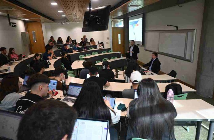 Innovación educativa Libro propone cómo formarse en la metodología Design Thinking en aula híbrida Innovación educativa: Libro propone cómo formarse en la metodología Design Thinking en aula híbrida