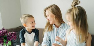 Más de 300 ofertas laborales en el extranjero buscan docentes chilenos: Australia, Nueva Zelanda, Reino Unido y Singapur se suman a la lista con sueldos de US$100K