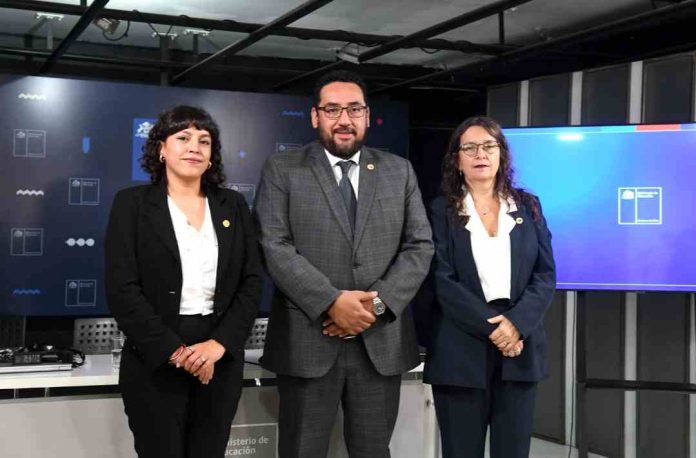 Mineduc entrega balance del proceso regular de Admisión Escolar 2025 fueron habilitados más de 15.300 cupos para este año Mineduc entrega balance del proceso regular de Admisión Escolar 2025: fueron habilitados más de 15.300 cupos para este año