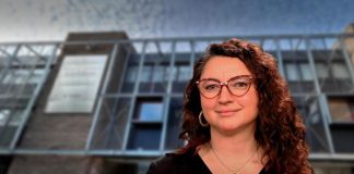 Reflexionando sobre la Adolescencia en la Era Digital: Un Llamado a la Acción Reflexionando sobre la Adolescencia en la Era Digital: Un Llamado a la Acción