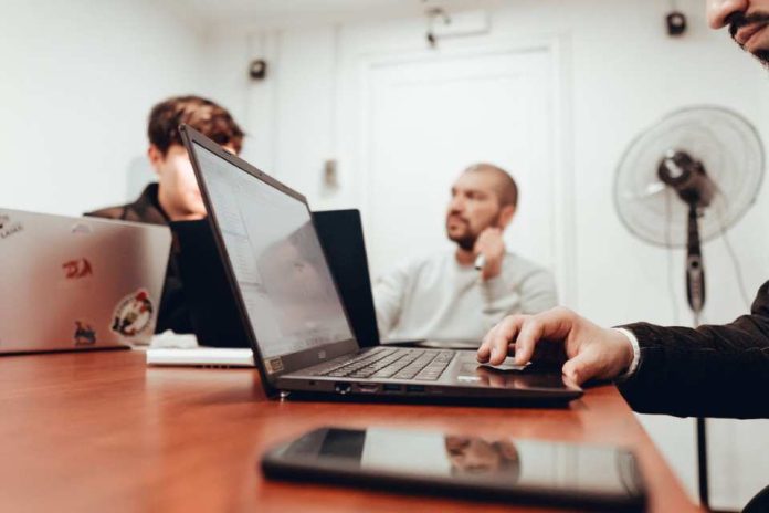 Certificación de competencias laborales la vía para acceder a oportunidades laborales Certificación de competencias laborales: la vía para acceder a oportunidades laborales