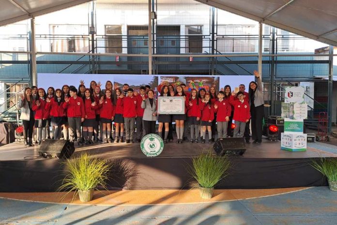 Colegios de Colchagua hacen historia: Los primeros de Hispanoamérica en obtener sello internacional que los convierte en 100% carbono neutral