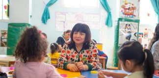 El juego como derecho, lenguaje y experiencia educativa de las niñas y niños