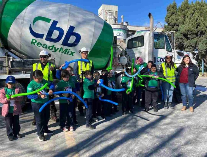 Escolares de Talcahuano visitaron planta de Cbb Cementos y aprendieron sobre seguridad vial
