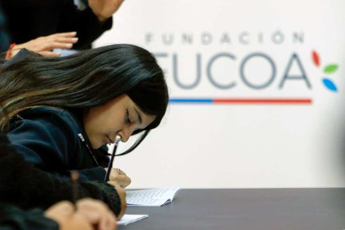 Estudiantes de Requinoa ponen en valor el patrimonio cultural local en talleres literarios de FUCOA