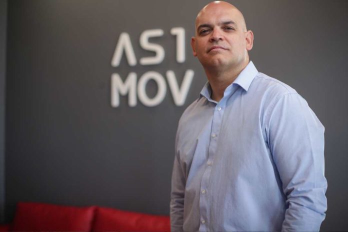 Experto entrega claves para protegerse del acoso telefónico y estafas con inteligencia artificial Experto entrega claves para protegerse del acoso telefónico y estafas con inteligencia artificial