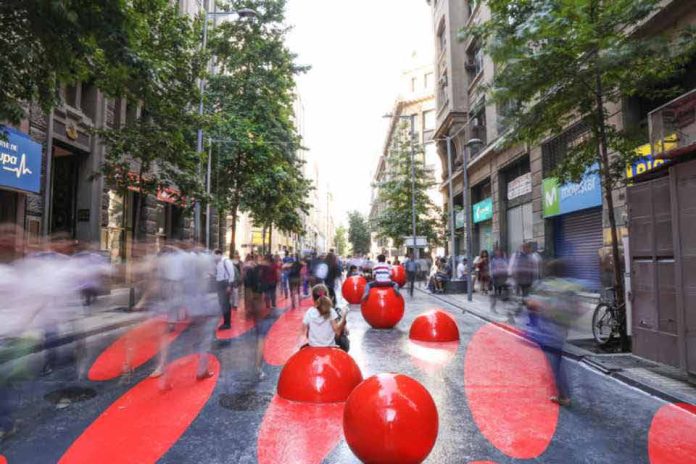 Experto rechaza reabrir el Paseo Bandera a los vehículos Experto rechaza reabrir el Paseo Bandera a los vehículos