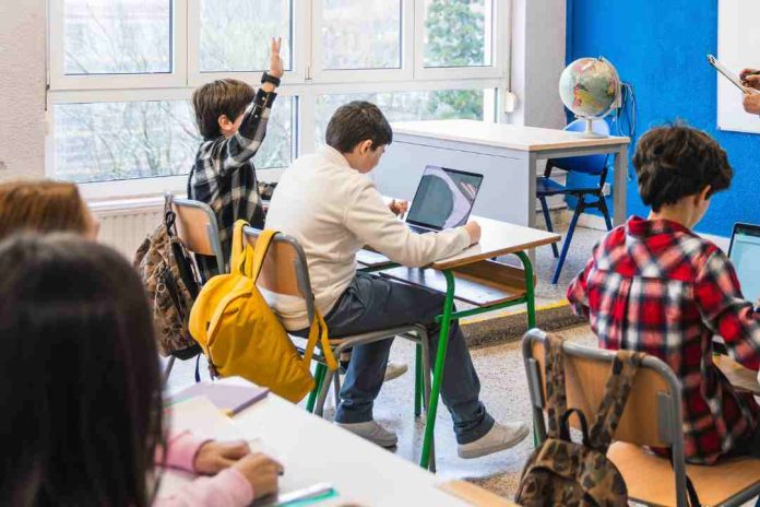 Inédito programa podría mejorar la convivencia escolar y ayudar a prevenir el bullying  Inédito programa podría mejorar la convivencia escolar y ayudar a prevenir el bullying