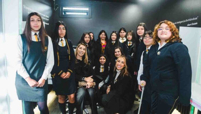 International Line celebra la inauguración de la tercera Hacker House en La Pintana  International Line celebra la inauguración de la tercera Hacker House en La Pintana