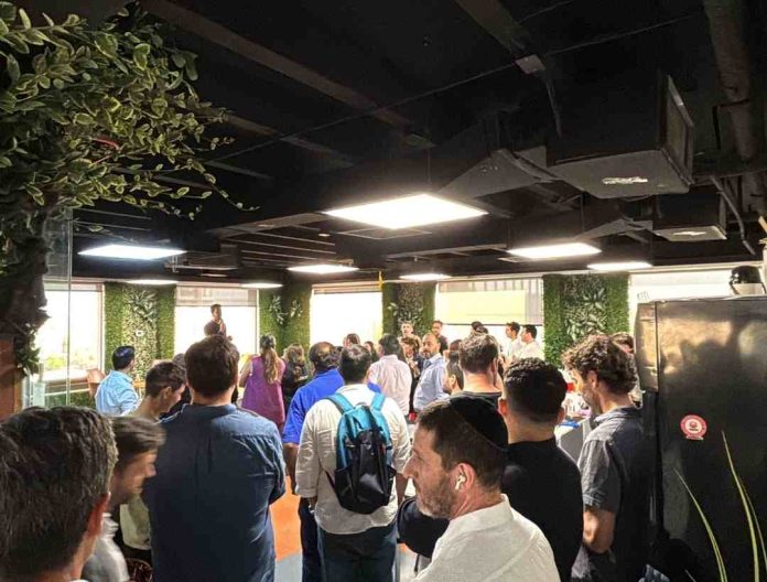 KLog.co impulsa el diálogo sobre la transformación digital en la logística internacional a través de los Logtech Sessions KLog.co impulsa el diálogo sobre la transformación digital en la logística internacional a través de los Logtech Sessions