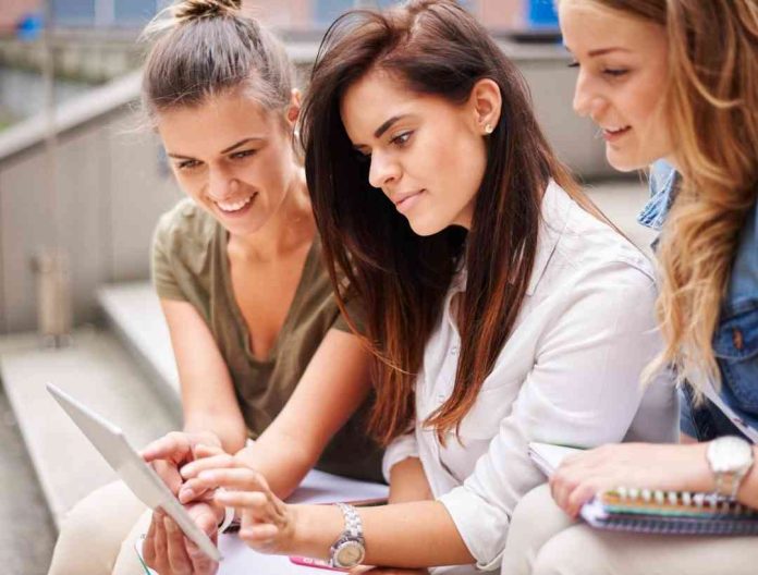 Más niñas en ciencia y tecnología el camino hacia una transformación digital inclusiva en la región Más niñas en ciencia y tecnología: el camino hacia una transformación digital inclusiva en la región