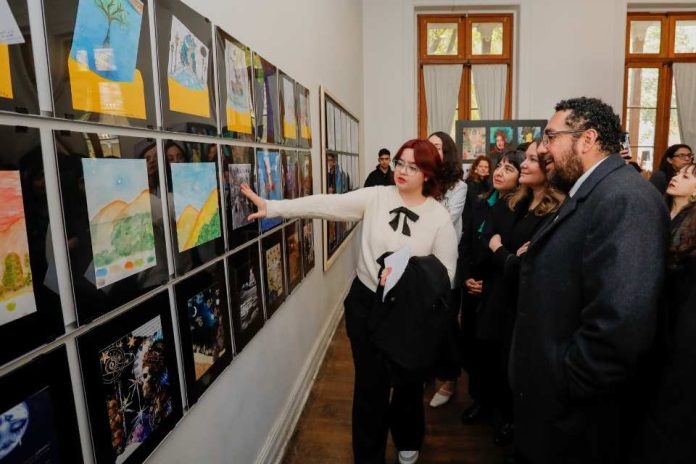 Ministra (s) de las Culturas y ministro de Educación inauguran Semana de la Educación Artística 2025 en homenaje a Gabriela Mistral Ministra (s) de las Culturas y ministro de Educación inauguran Semana de la Educación Artística 2025 en homenaje a Gabriela Mistral