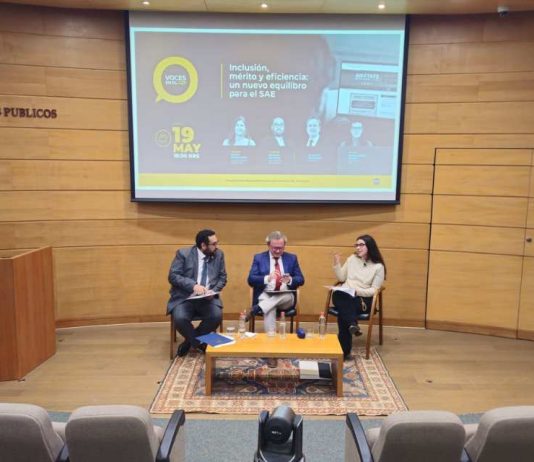 Ministro Cataldo por modificaciones al SAE: “El sistema es eficiente y se puede mejorar, sin duda, y por eso estamos discutiendo esto” Ministro Cataldo por modificaciones al SAE: “El sistema es eficiente y se puede mejorar, sin duda, y por eso estamos discutiendo esto”