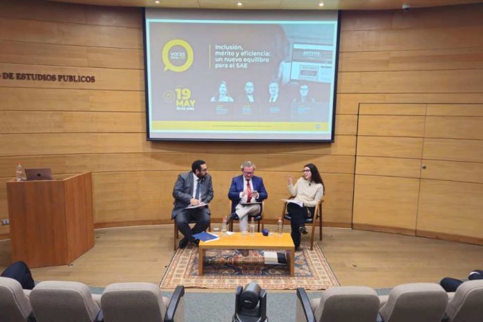 Ministro Cataldo por modificaciones al SAE “El sistema es eficiente y se puede mejorar, sin duda, y por eso estamos discutiendo esto” Ministro Cataldo por modificaciones al SAE: “El sistema es eficiente y se puede mejorar, sin duda, y por eso estamos discutiendo esto”