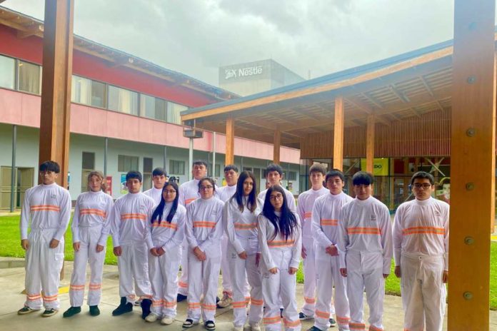 Nestlé Chile implementa el mayor programa de Formación Dual del país con el soporte de Corporación SOFOFA y Fundación Chile DUAL Nestlé Chile implementa el mayor programa de Formación Dual del país con el soporte de Corporación SOFOFA y Fundación Chile DUAL