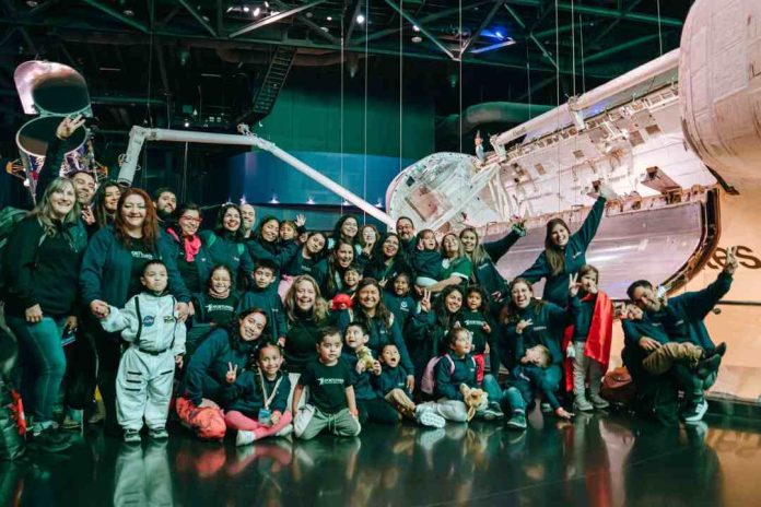 Pancho Saavedra, Priscilla Vargas y José Luis Repenning invitan a las familias a ganar un viaje a la NASA para sus niñas y niños Pancho Saavedra, Priscilla Vargas y José Luis Repenning invitan a las familias a ganar un viaje a la NASA para sus niñas y niños