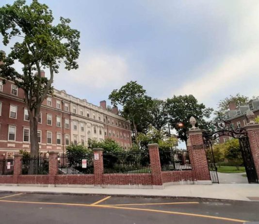 Restricciones migratorias de Trump sacuden a Harvard y generan dudas en estudiantes internacionales Restricciones migratorias de Trump sacuden a Harvard y generan dudas en estudiantes internacionales