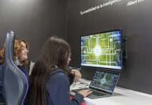 Se inaugura la 1era Hacker House para niñas en La Pintana