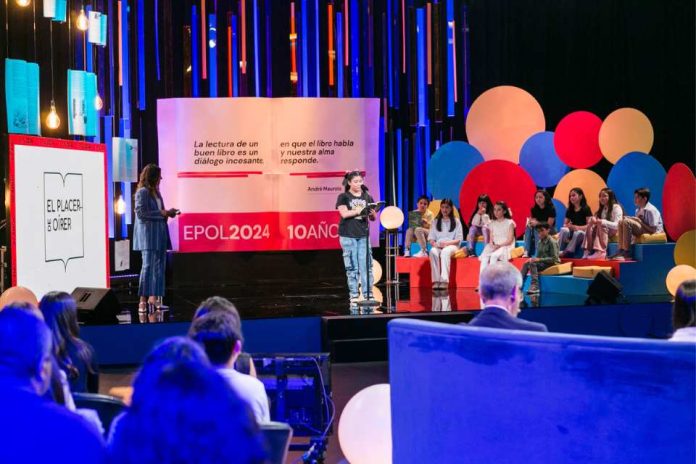 Últimas semanas para que alumnos de 3º a 6º básico postulen a El Placer de Oír Leer, el mayor concurso de lectura en voz alta de Chile Últimas semanas para que alumnos de 3º a 6º básico postulen a El Placer de Oír Leer, el mayor concurso de lectura en voz alta de Chile