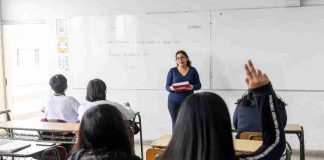 Uno de cada tres estudiantes en Chile comienza el año con ausentismo crónico