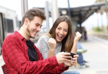 ¿Cómo puedo jugar a LuckyStar desde mi móvil?  ¿Cómo puedo jugar a LuckyStar desde mi móvil?